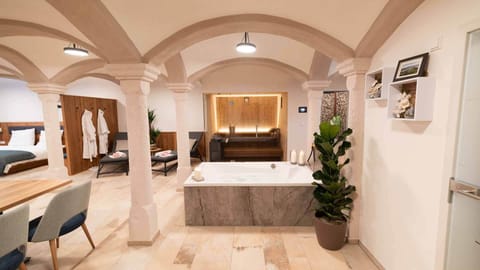 Private spa tub