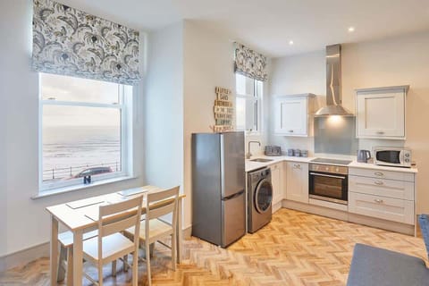 2 Maritime Apartments, Scarborough - Host & Stay