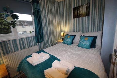 5 bedrooms, WiFi (free)