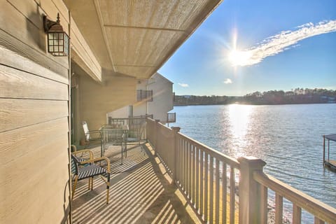 Hot Springs Vacation Rental | 2BR | 2BA | 1,400 Sq Ft | Stairs Required