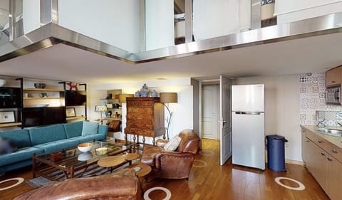 Door ways from North to South side sitting rooms crossing private hall/entrance