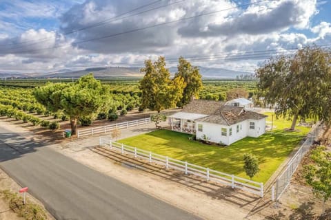 This whole space could be yours!
