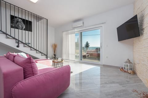 Villa, 2 Bedrooms, Private Pool, Mountain View | Living room
