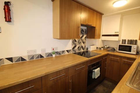 House | Private kitchen | Full-size fridge, microwave, oven, toaster