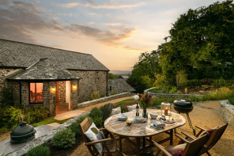 Cottage | Outdoor dining