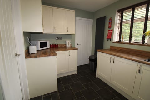 House | Private kitchen | Full-size fridge, microwave, oven, toaster