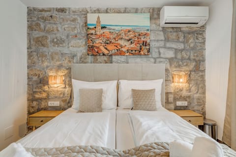 Deluxe Room | Memory foam beds, desk, laptop workspace, free WiFi