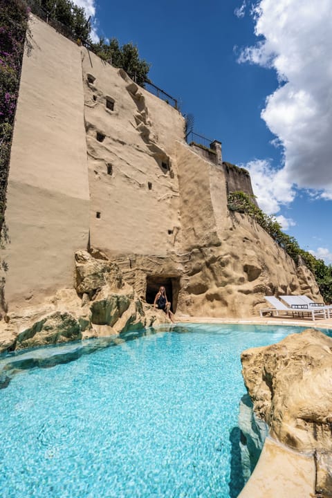Seasonal outdoor pool, open 9:00 AM to 5:00 PM, sun loungers