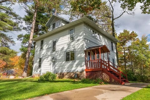 This spacious home can sleep up to 17 people