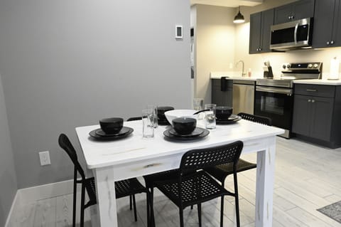 There are 5 dining chairs