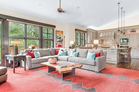 Open Floor Plan Kitchen/Living Room  