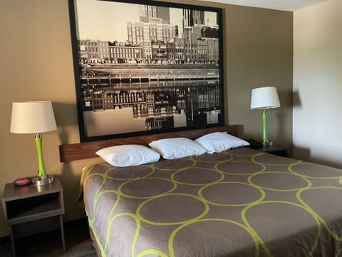 Standard Room, 1 King Bed | Premium bedding, desk, laptop workspace, blackout drapes