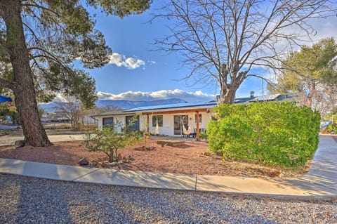 Cottonwood Vacation Rental | 3BR | 2BA | 1,943 Sq Ft | Step-Free Access