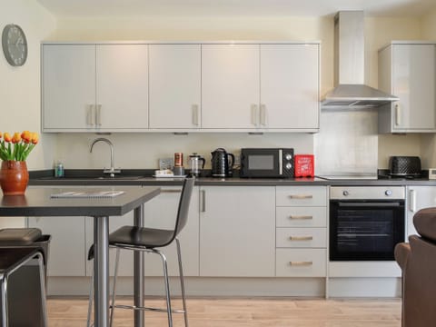 Kitchen | Aberfoyle Apartment 1 - Hazel - Loch Apartments, Aberfoyle