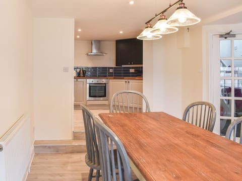 Kitchen/diner | The Sloop, Swanage