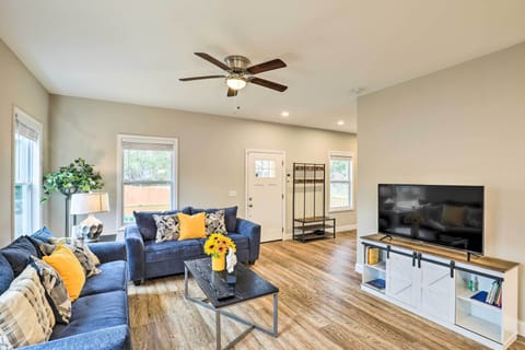 Candler Vacation Rental | 3BR | 2.5BA | 1,400 Sq Ft | Stairs to Access