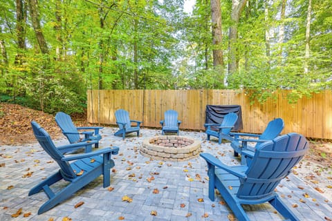 Knoxville Vacation Rental | 4BR | 2BA | 2 Steps Required | 1,684 Sq Ft