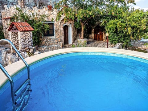 Holiday Home Swimming Pool