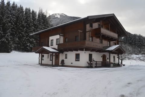 Holiday Home Exterior [winter]