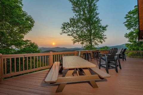 Eat a family dinner while enjoying the views!