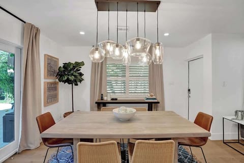Six person dining table, so you will have ample room to enjoy delicious meals or for two people to comfortably work from home.  