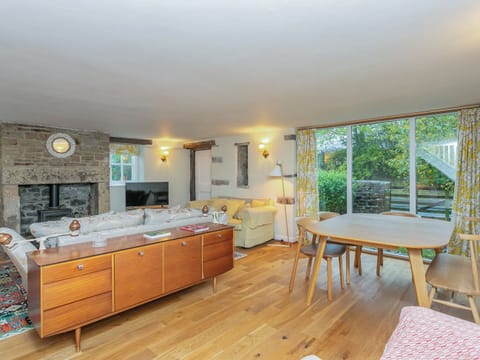 Dining Area | Sulphur Wells Barn, Broughton, near Skipton
