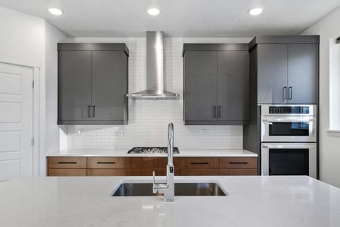 2cbc1c47-69b1-461b-bdd8-bb7edcf42237