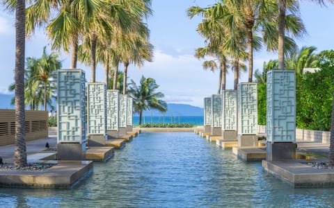 5 outdoor pools