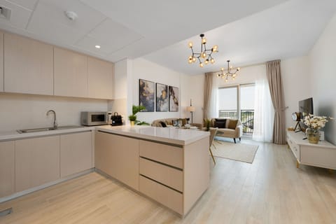 Comfort Apartment | Private kitchen | Fridge, microwave, oven, coffee/tea maker