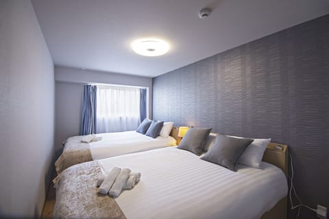 Classic Villa | 2 bedrooms, desk, laptop workspace, blackout drapes