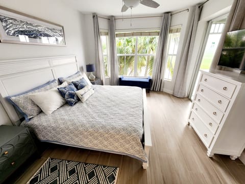 Master bedroom (1)
