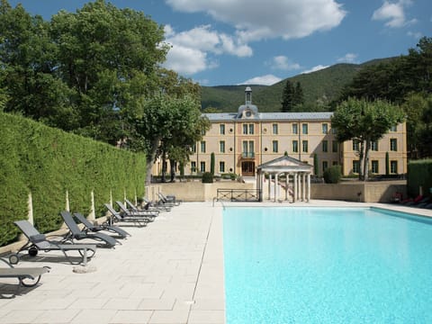 Holiday Home Swimming Pool
