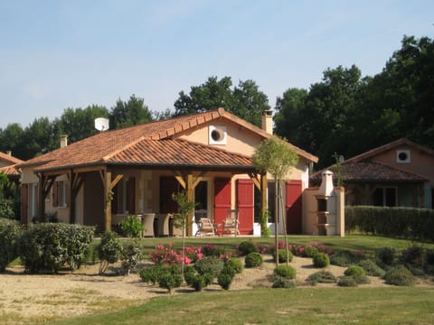 Holiday Home Exterior [summer]