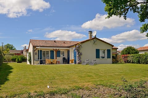 Holiday Home Exterior [summer]