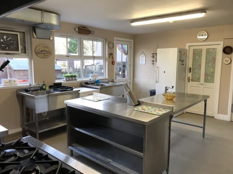 Traditional House, Ensuite | Shared kitchen