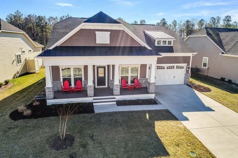 Lewes Luxury Vacation House at Coastal Club Resort-Amenity Community LAKE FRONT 4BR, 2 Suites, 3 Full Baths and DOCK DECK