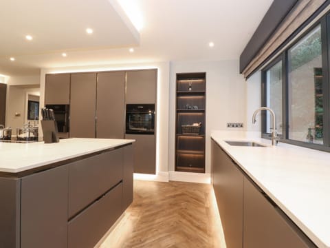 Fridge, dishwasher, electric kettle, toaster