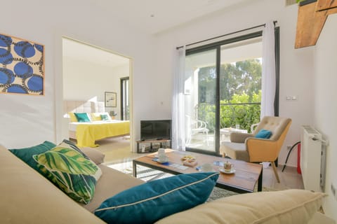 Apartment | Iron/ironing board, free WiFi, bed sheets