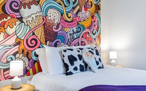 Queen sized bed, extra blankets, Roku TV and plenty of locally inspired charm.