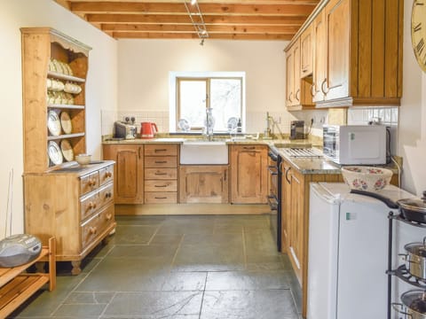 Kitchen area | Hafan Prysor, Blaenau Ffestiniog