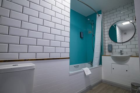 Free toiletries, hair dryer, bathrobes, towels