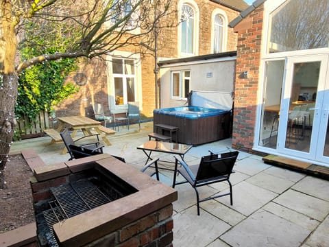 Cottage | Outdoor dining