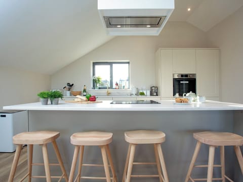 Kitchen area | Rosefern, Tintagel