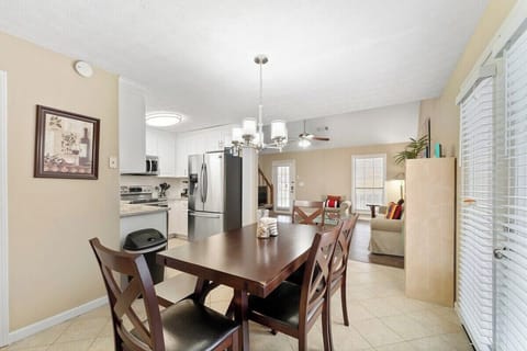 "Great space with all the luxuries of home. Excellent location with easy access to highways and very close to major cities!"