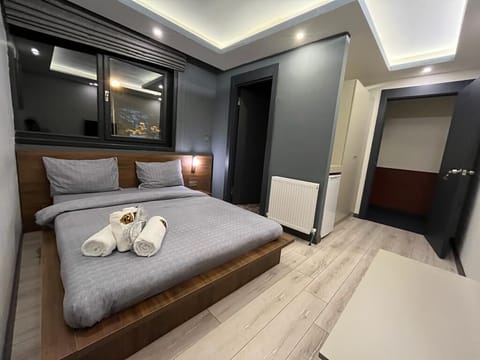 Premium bedding, Tempur-Pedic beds, free WiFi, bed sheets