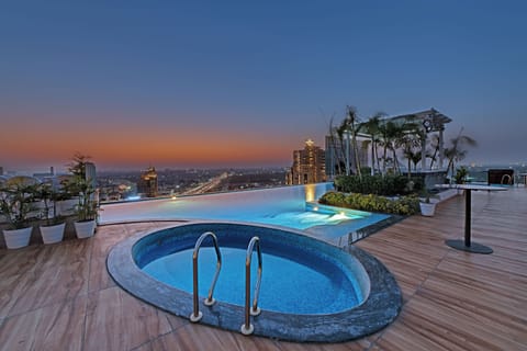 Rooftop pool