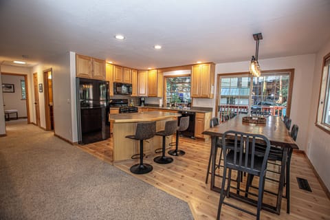 Chapel Haus - Dining Area and Kitchen