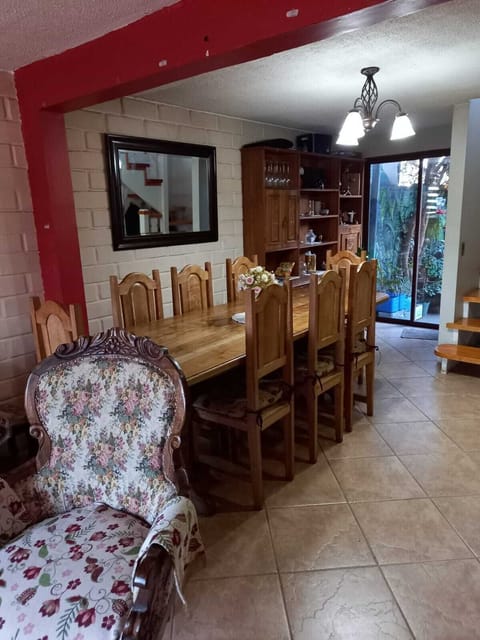 Family Cabin | Living area