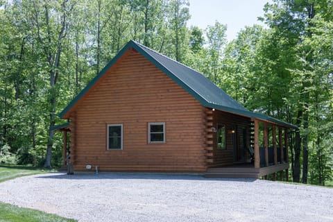 Cozy Bear Cabin