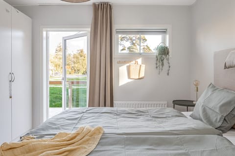 Comfort House, Accessible, Ocean View (Hus 7) | Individually decorated, individually furnished